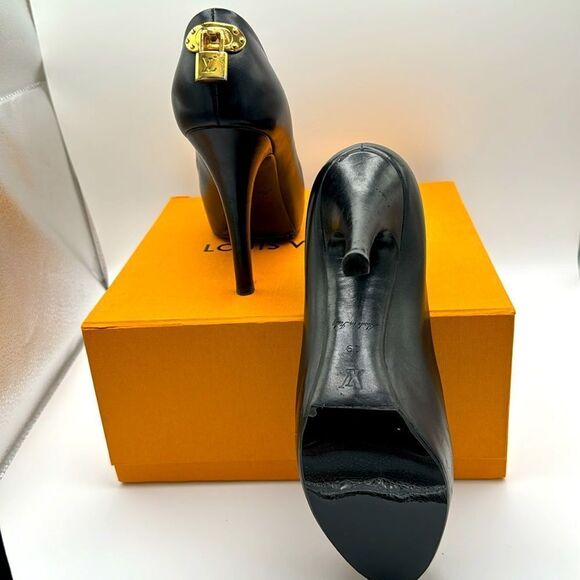 LOUIS VUITTON PATENT GOLD LOCK PLATFORM PEEP TOE PUMPS WITH BOX & DUSTBAG - Picture 11 of 14